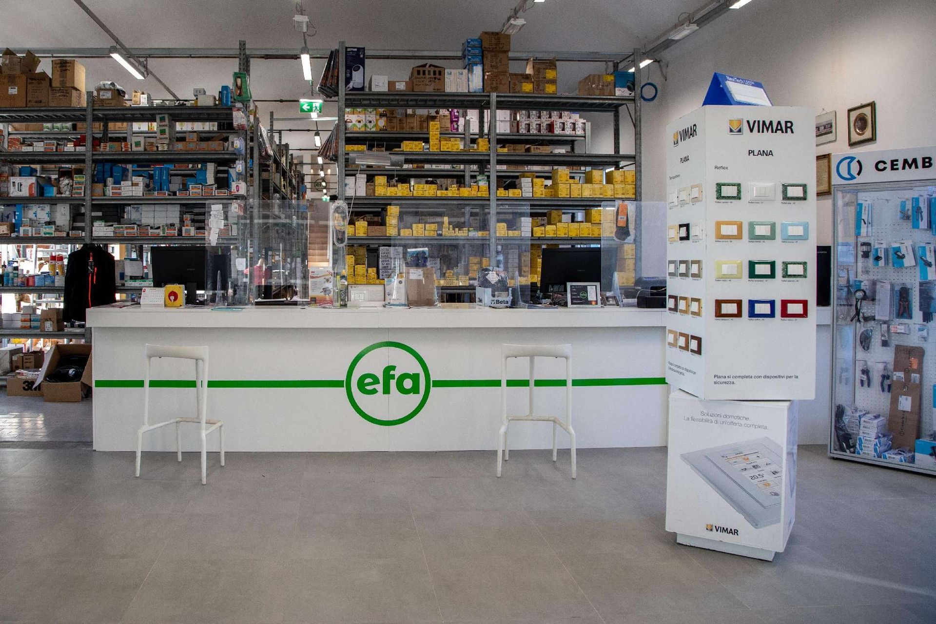 vendita materiale elettrico E.F.A. Massa
