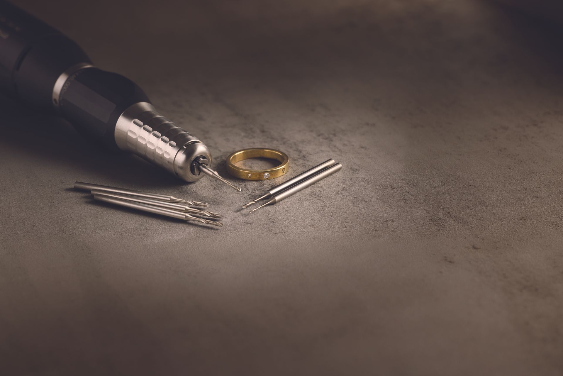 A custom ring being created