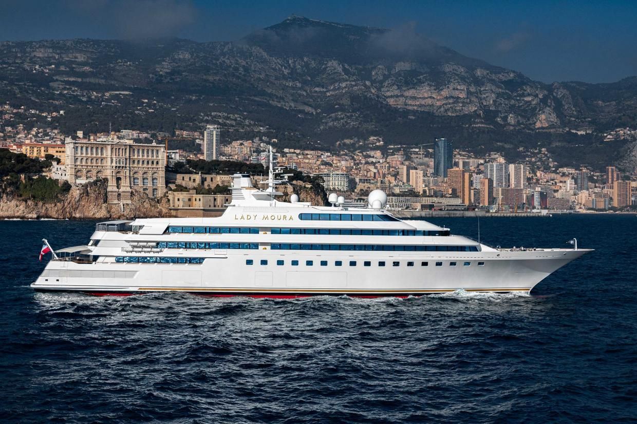 LADY MOURA YACHT