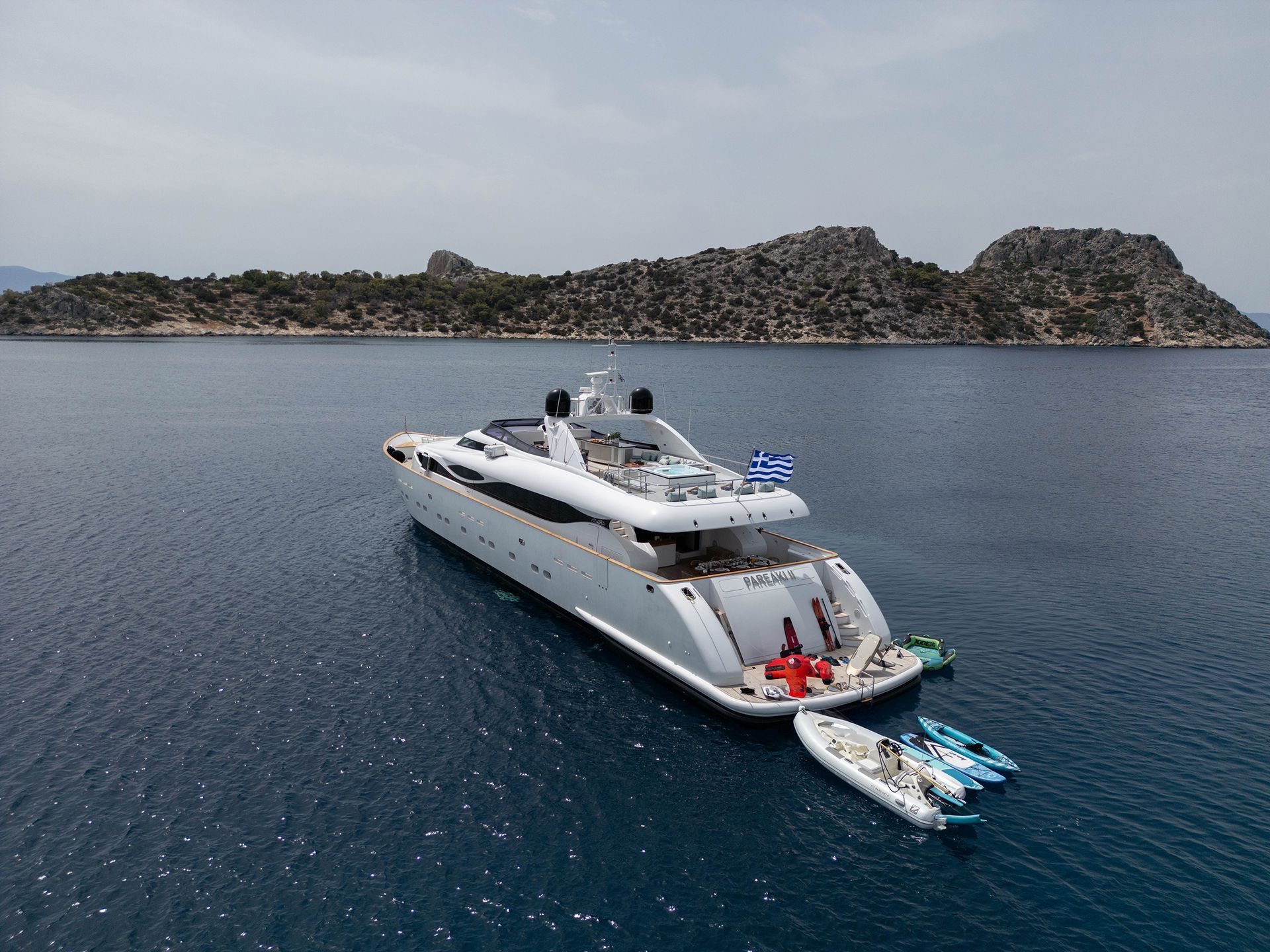 Pareaki II yacht charter