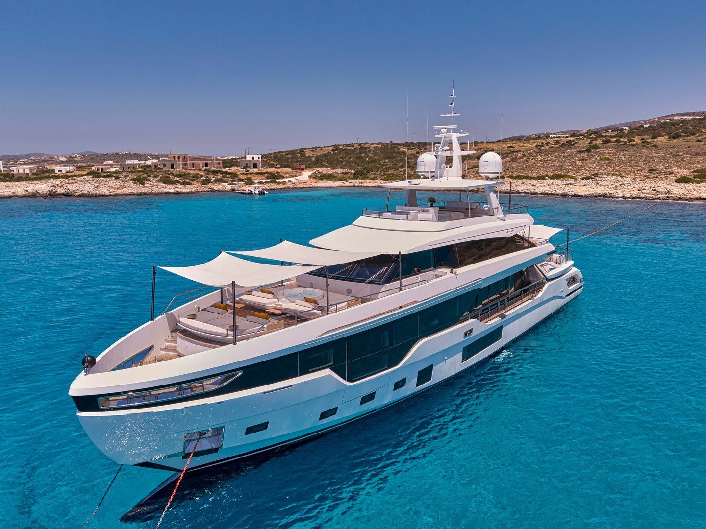 Volo Mare Azimut motor yacht charter in Greece Eole yachting