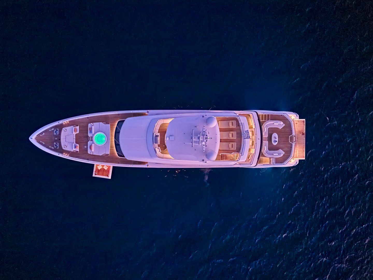 Volo Mare Azimut motor yacht charter in Greece Eole yachting