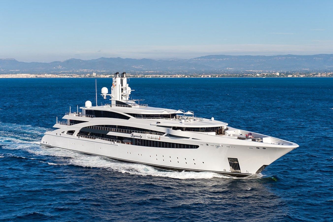 I DYNASTY YACHT