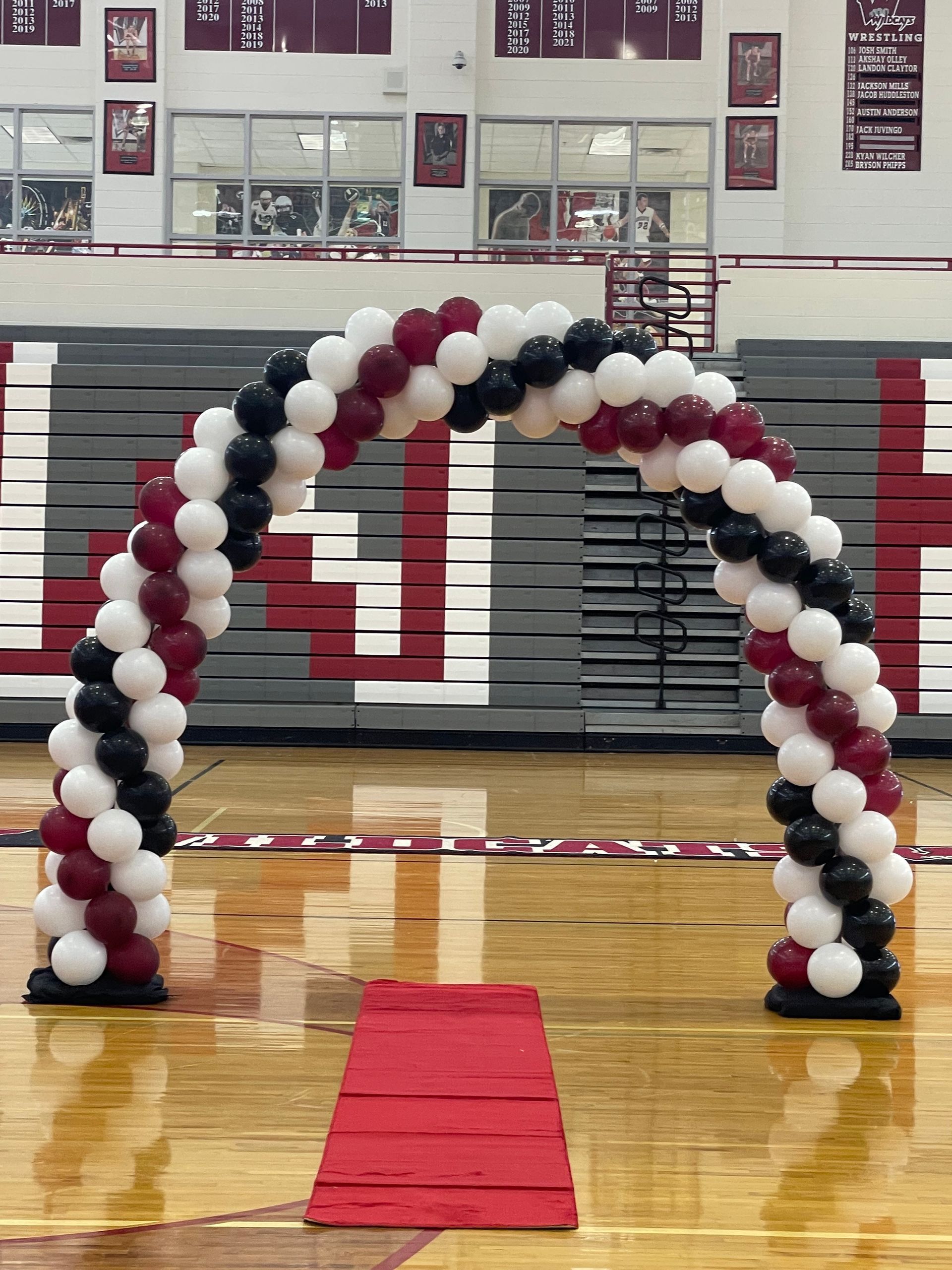 Classic balloon arch