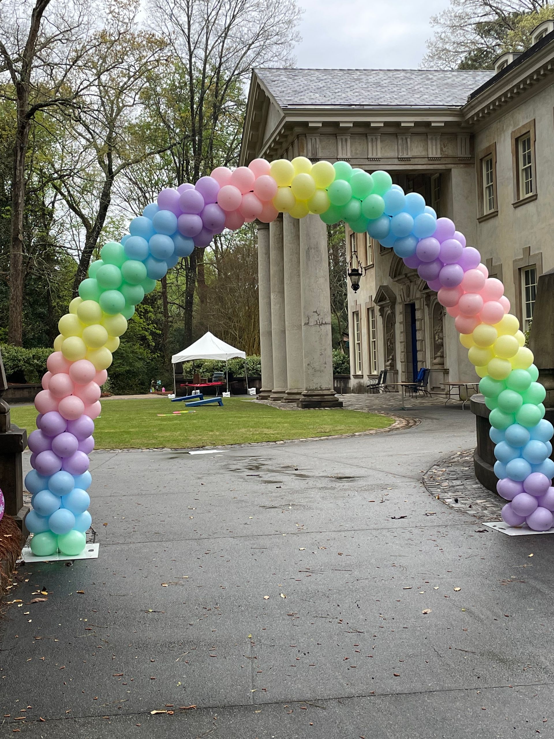 Classic balloon arch