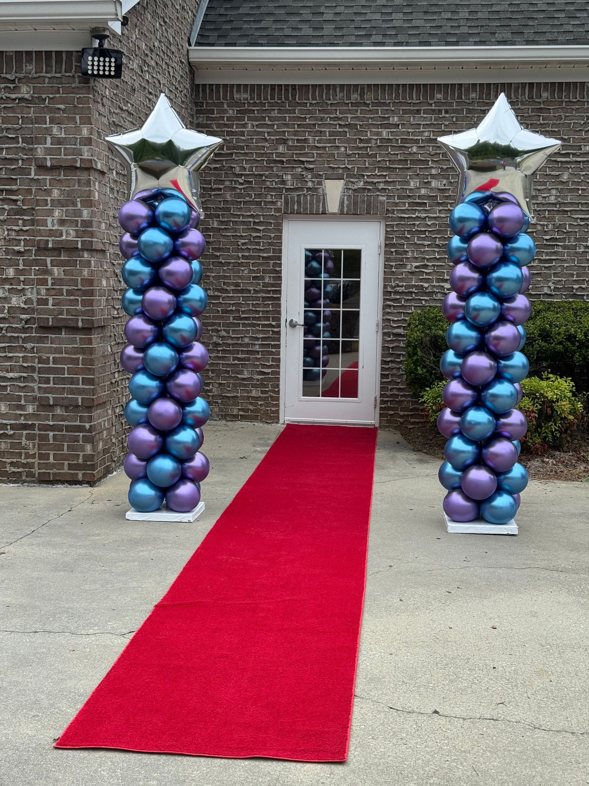 Balloon star columns for birthdays and celebrations in Newnan GA and surrounding South Atlanta areas