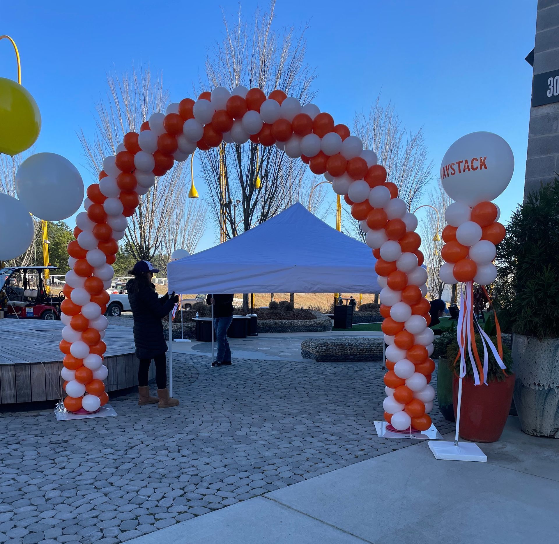 Classic balloon arch