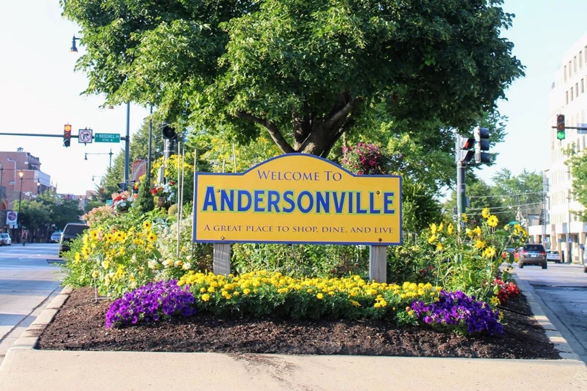 Andersonville Chicago neighborhood served by Ta’Da Laundry pickup and delivery