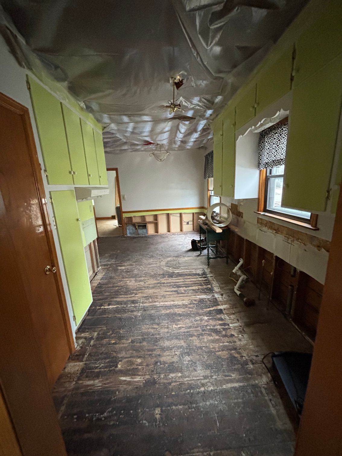 Bathroom Before Remodel — Appleton, WI — Align Remodeling & Construction LLC
