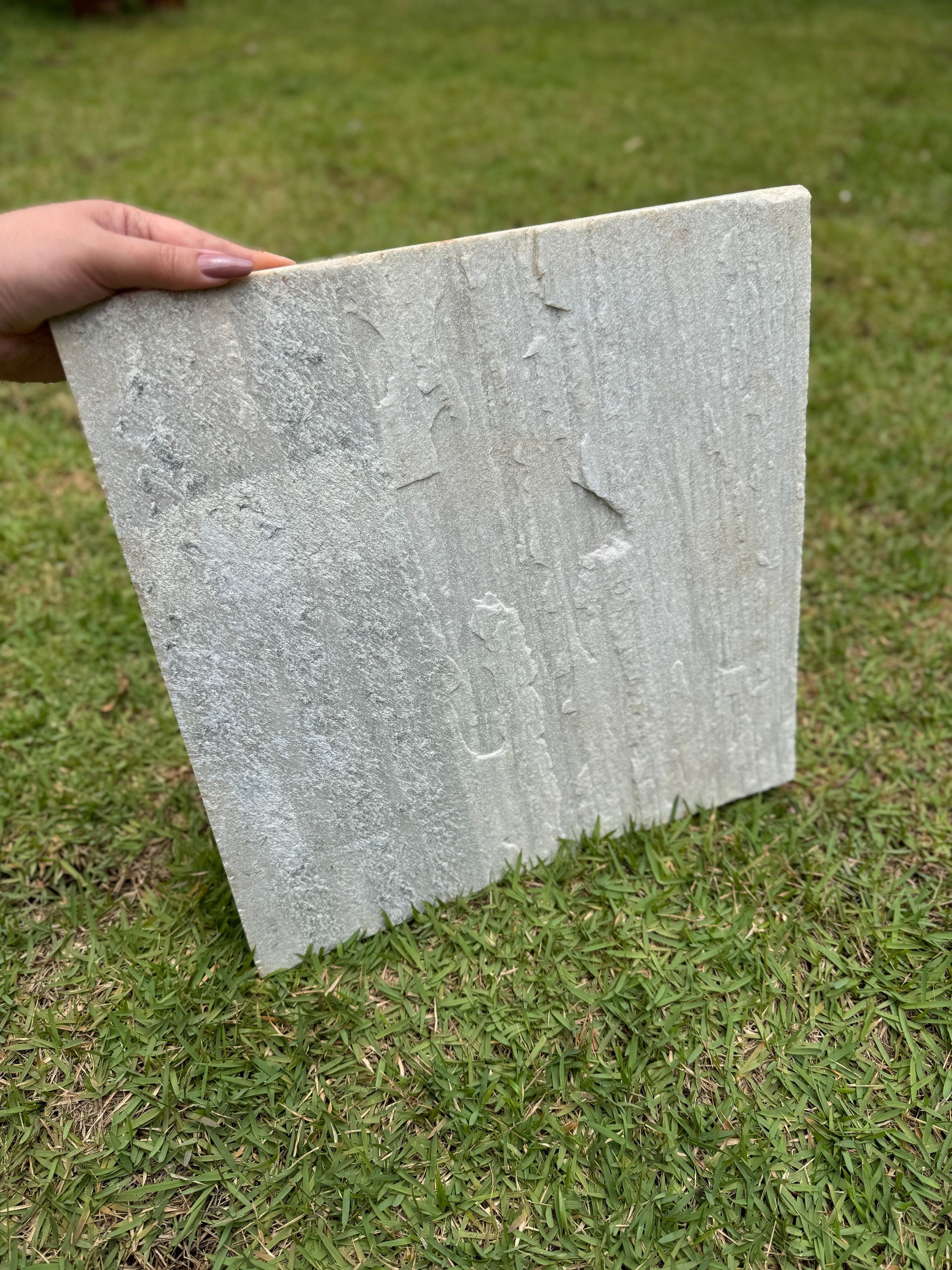pedra são tomé, são tomé revestimento, pedra são tomé branca, pedra são tomé amarela, quartzito são tomé, pedra para borda de piscina, revestimento natural para área externa, pedra são tomé serrada, pedra são tomé orgânica, pedra são tomé mesclada, piso para área de piscina, pedra antiderrapante externa, quartzito claro para piso, pedra natural para calçada