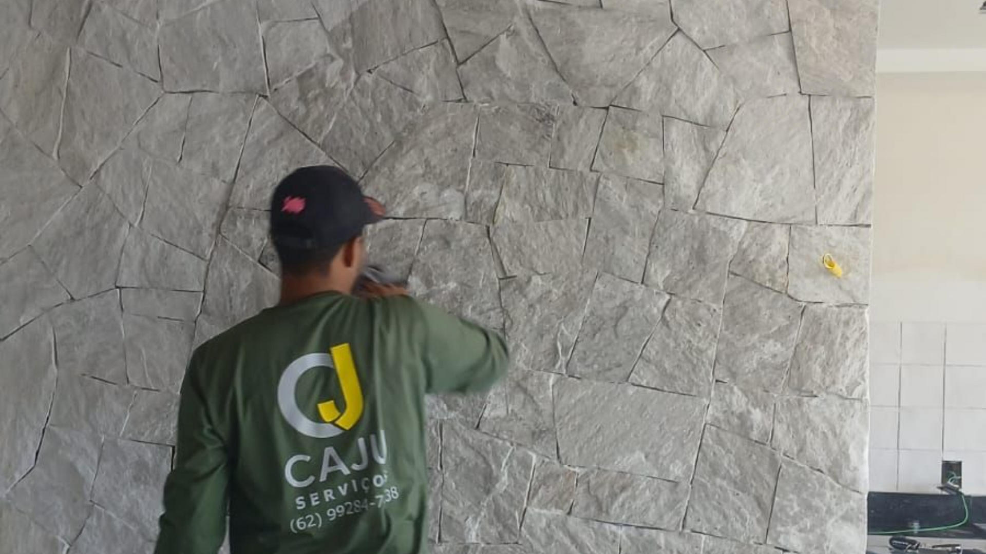 como limpar pedra natural, limpeza de revestimento natural, manutenção de pedra natural, impermeabilizante para pedra natural, mancha branca na pedra, limpeza de fachada de pedra