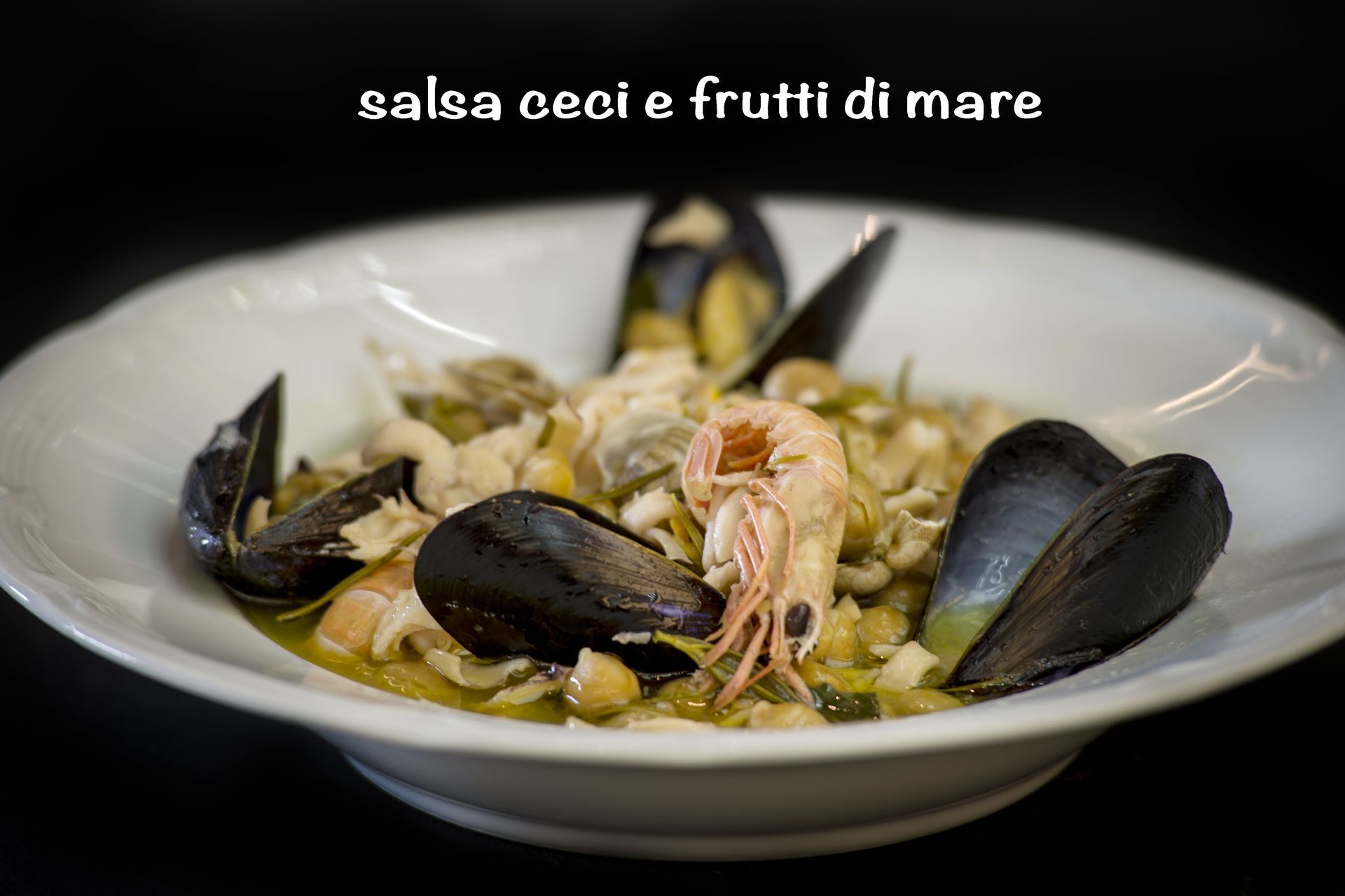 salsa ceci e frutti di mare
