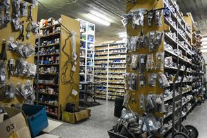 AUTO-REPUESTOS SH