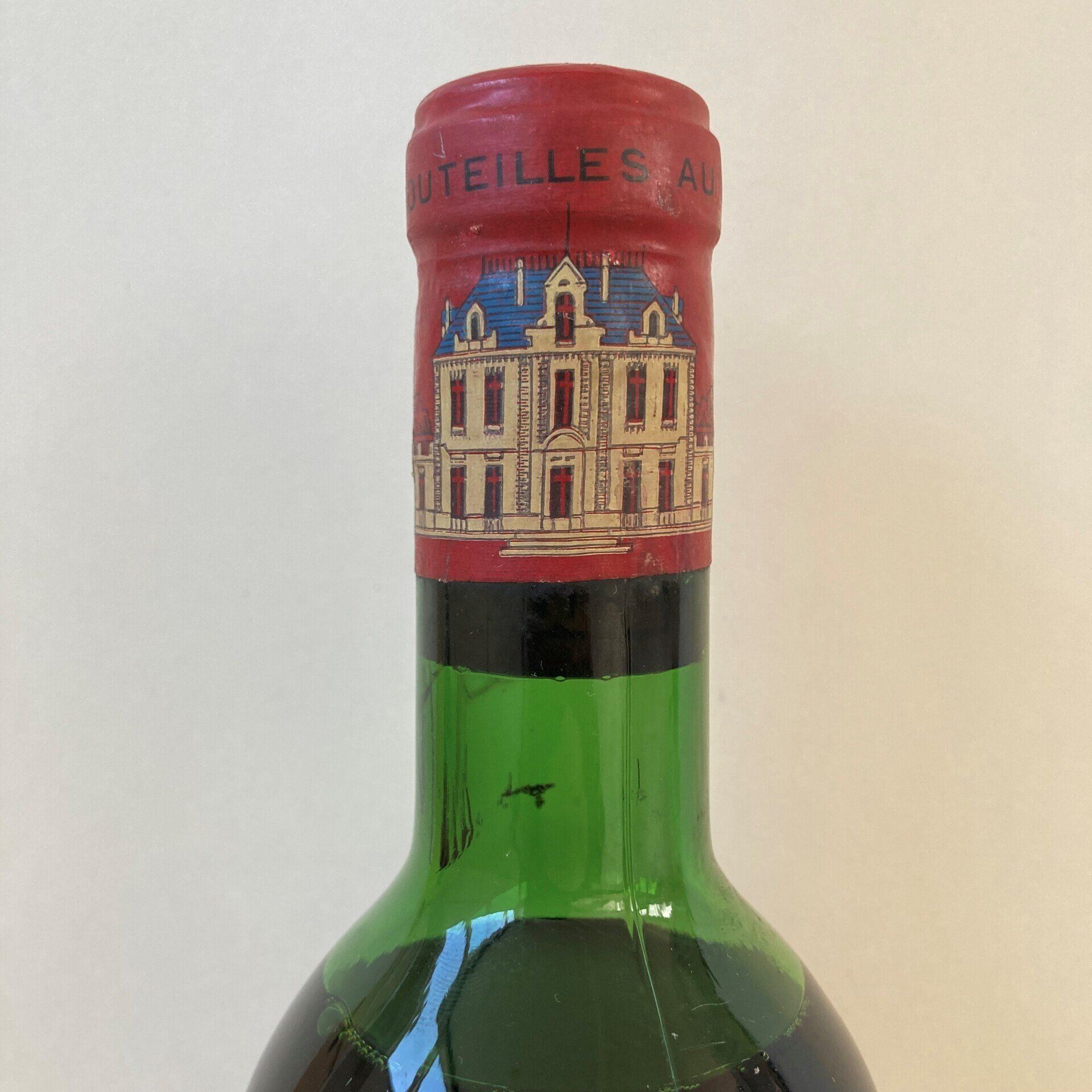 De capsule van een fles Chateau Malescot Saint-Exupery