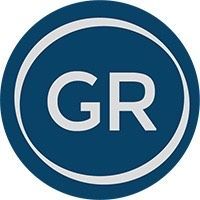 Logotipo circular azul con borde blanco y las letras “GR” en el centro.