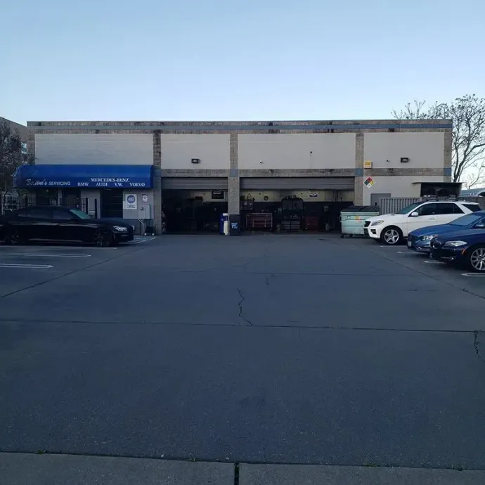 Service Garage | Bertinis German Motors