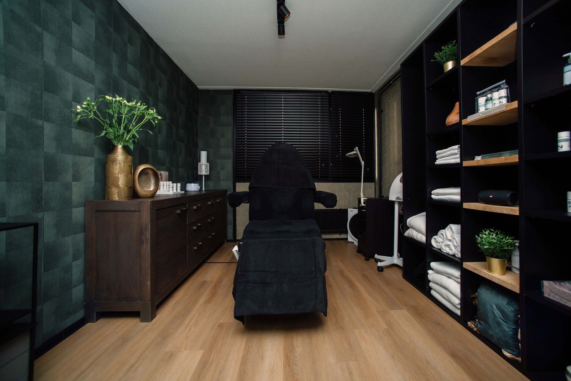 Luxe stoel met stoelverwarming. Hotel chique interieur