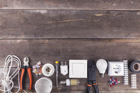 Strumenti per impianti elettrici