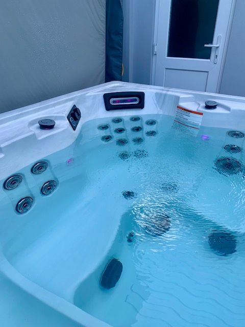 Island Spas Antigua 52 Artesian Spas Antigua 52