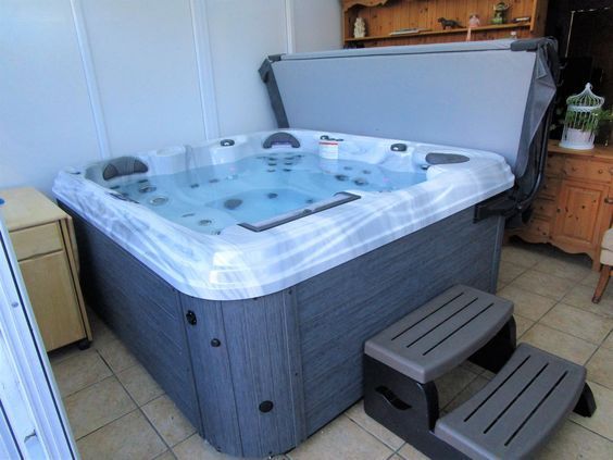 Ex-Display Artesian Spas Island Spas Nevis 45 hot tub from Hot Tub Haven in Surrey