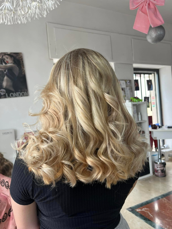 Hairstylist Ribelle