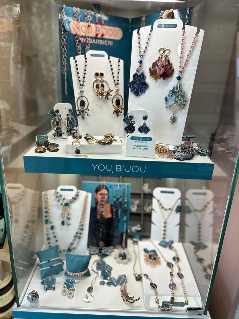 immagine set di gioielli