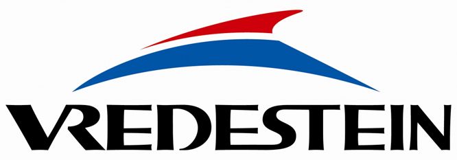 Logo VREDESTEIN, caratterizzato da un arco blu con un dettaglio rosso nella parte superiore e la parola 