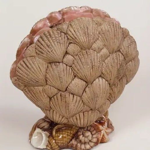 Seashell Vase (1-H-2)