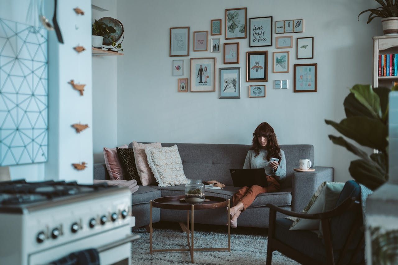 BanCal-Properties-tenant-in-home