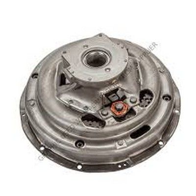 Conjunto de embrague metálico, circular con cubo central y perno, visto desde arriba.