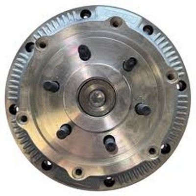 Cubo de metal plateado con múltiples orificios para tornillos y un eje central.