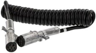 Cable de remolque negro enrollado con conectores metálicos de 7 pines en cada extremo.