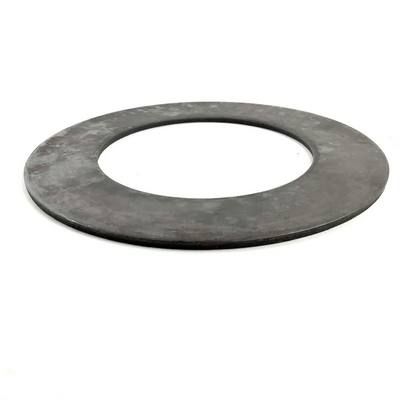 Arandela metálica plana y circular con un agujero en el centro. Gris.