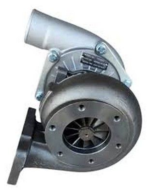 Turbocompresor plateado y negro con una prominente rueda de turbina.