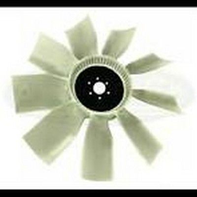 Un ventilador beige con centro negro y varias aspas, posiblemente para un vehículo.