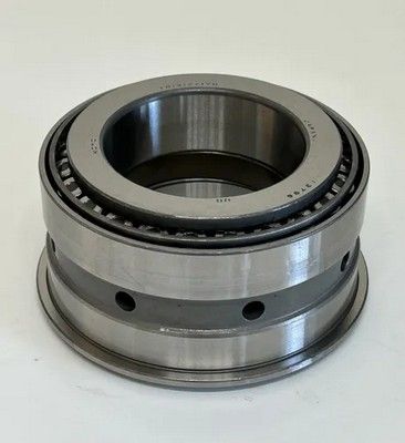 Conjunto de cojinetes de rodillos cónicos metálicos.