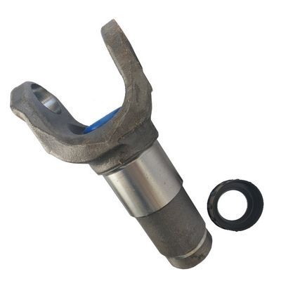 Un yugo de metal con un eje cilíndrico y un sello de goma negro.