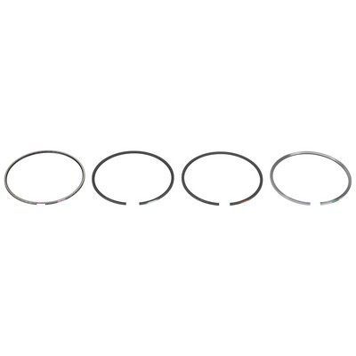 Cuatro anillos de pistón circulares con huecos, dispuestos horizontalmente.