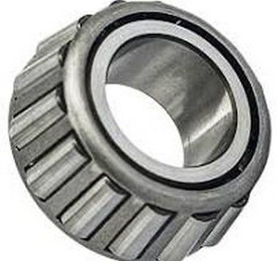Rodamiento de rodillos cónicos fabricado en metal, utilizado en maquinaria y ejes.