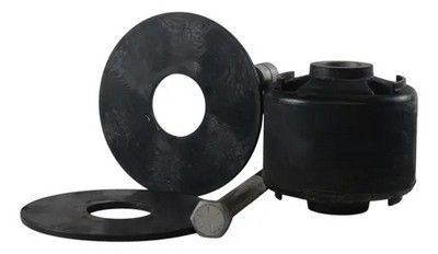 Bujes, pernos y arandelas de suspensión automotriz de color negro.