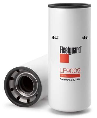 Filtro de aceite Fleetguard LF9009 con cuerpo cilíndrico blanco y extremo negro. Las etiquetas del filtro indican 