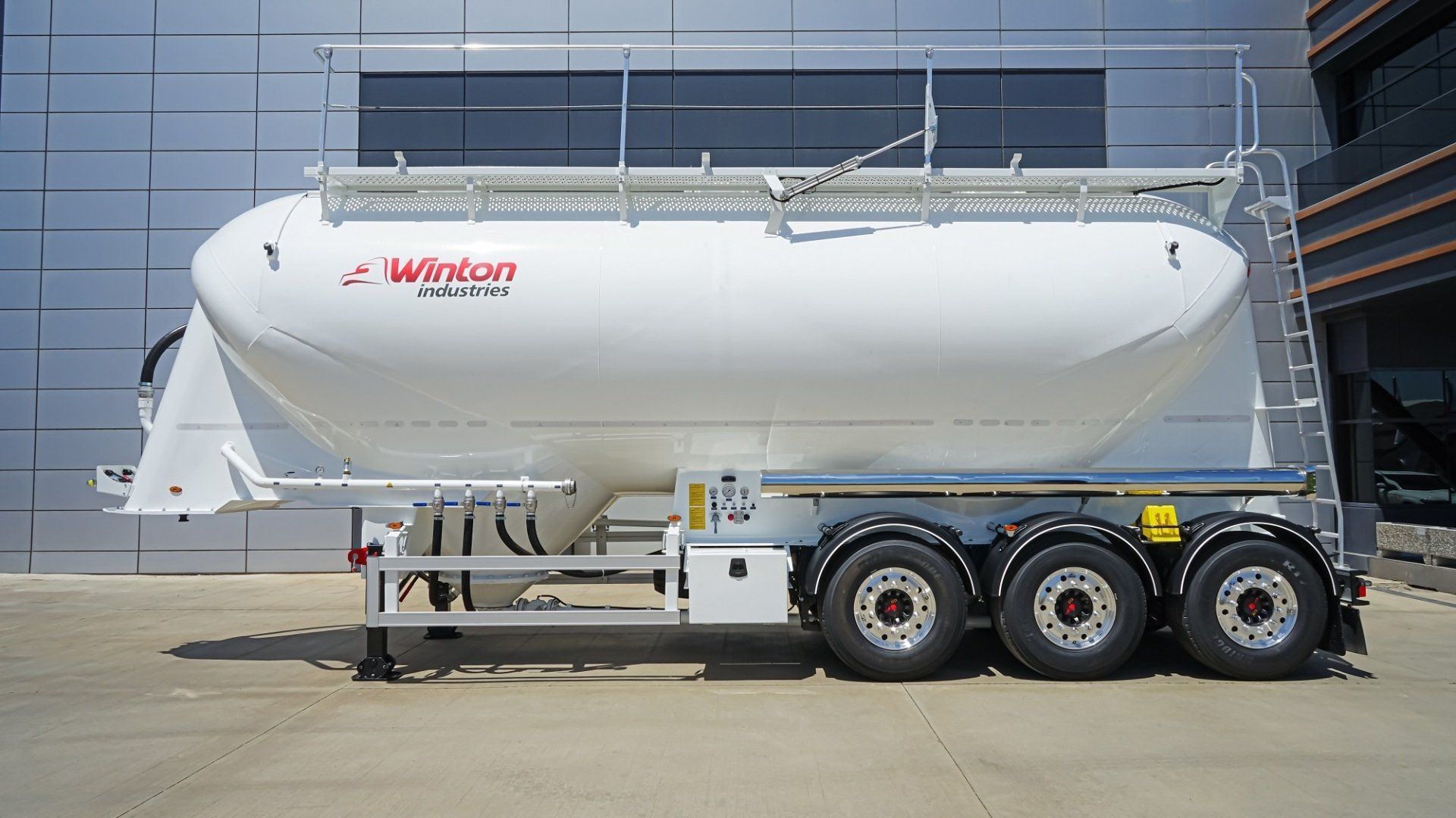 WINTON Cementa vedēji, cisterna, feldbinder, spitzer, o.m.e.p.s., silo, silos, muca, цементовоз