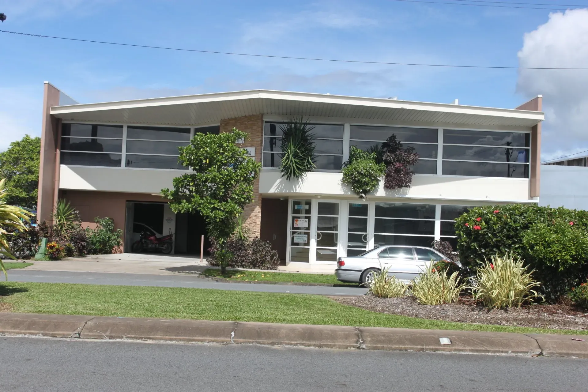 Commercial Design and Building — Redlynch, QLD — Wes Mansfield Construction