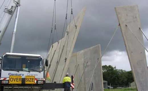 Slowly Lifting Walls — Redlynch, QLD — Wes Mansfield Construction