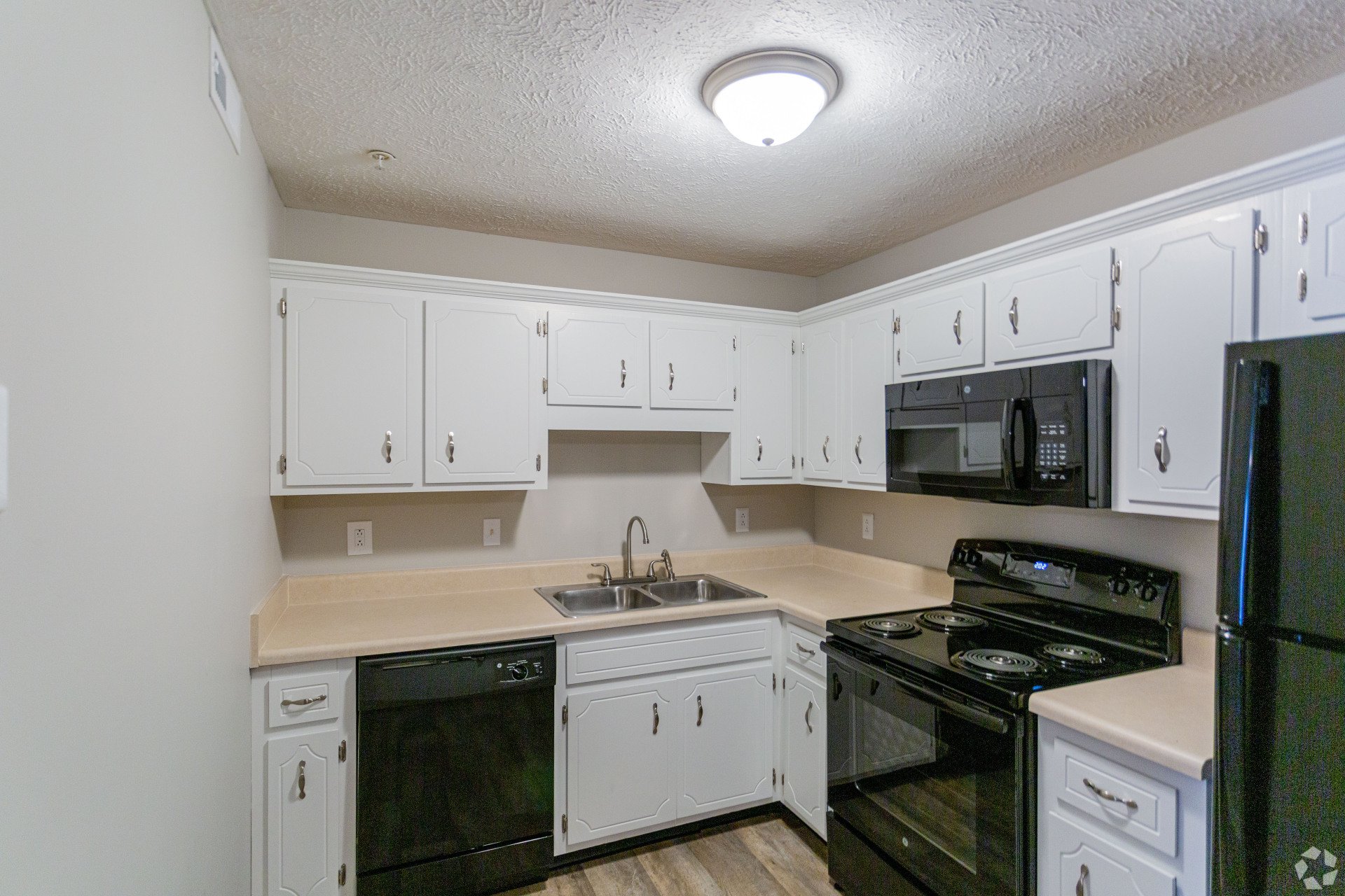 HOME Highland Park Luxury Apartments Clarksville, TN