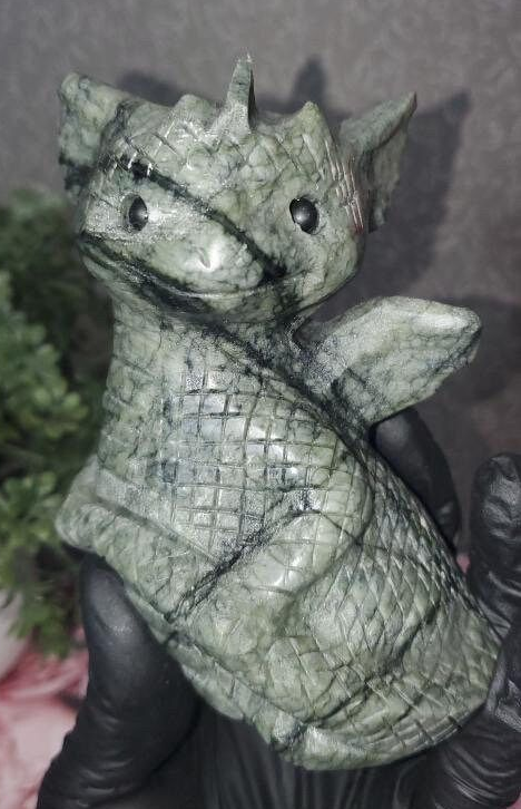 Spiderweb Jasper fly dragon 610g (1lb 5.5 oz)