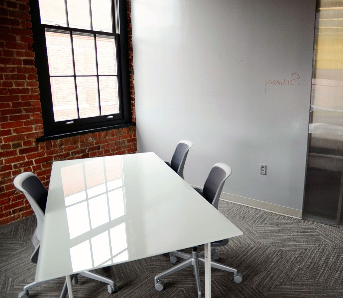 Une salle de conférence chez les clients de l'entretien ménager commercial de Push Push Propreté