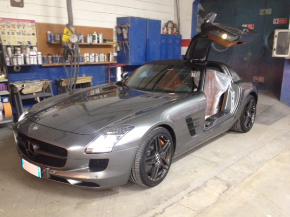 Mercedes SLS AMG