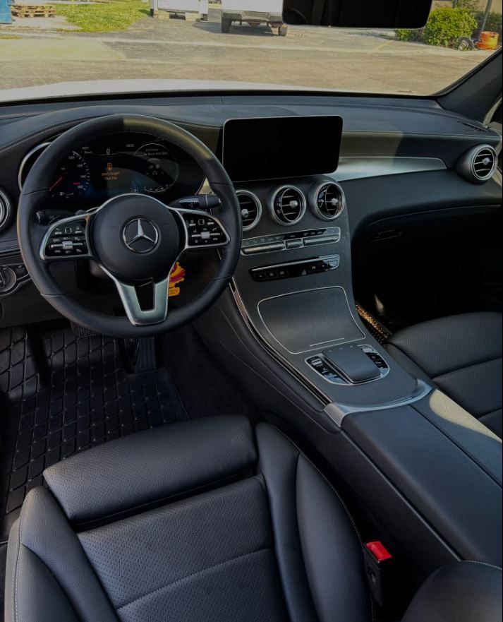  luxury car detailing