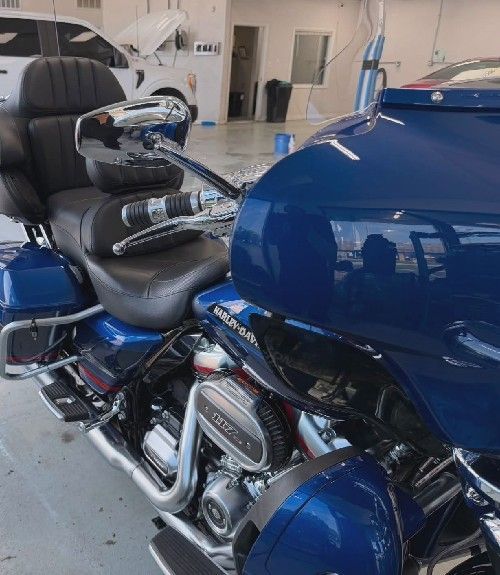 motorcycle waxing